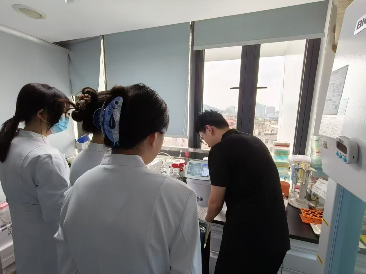 市場服務(wù) | 走進(jìn)實(shí)驗(yàn)室，傾聽用戶需求